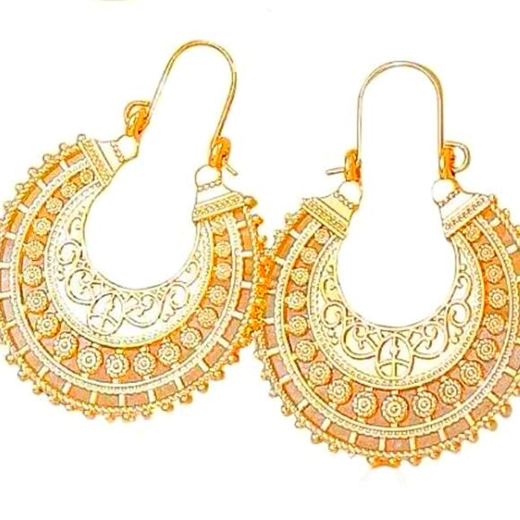 Ornate Cut Out Boho Gold Earrings - Picture 1 of 1